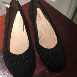Black stud ballet flats